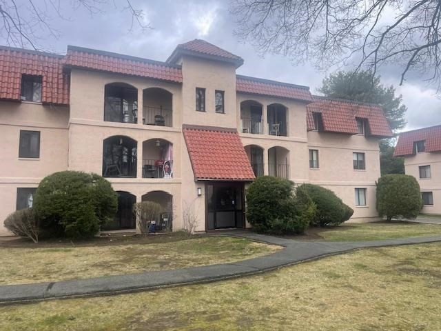 685 Oak Street 19-6