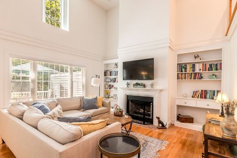 15 Hampton Ct 15 Mashpee MA 02649