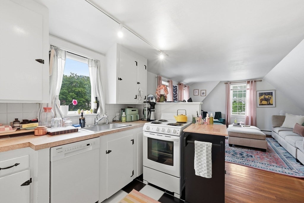 53 School St, Barnstable, MA, 53 School St, Barnstable, MA Photo #28