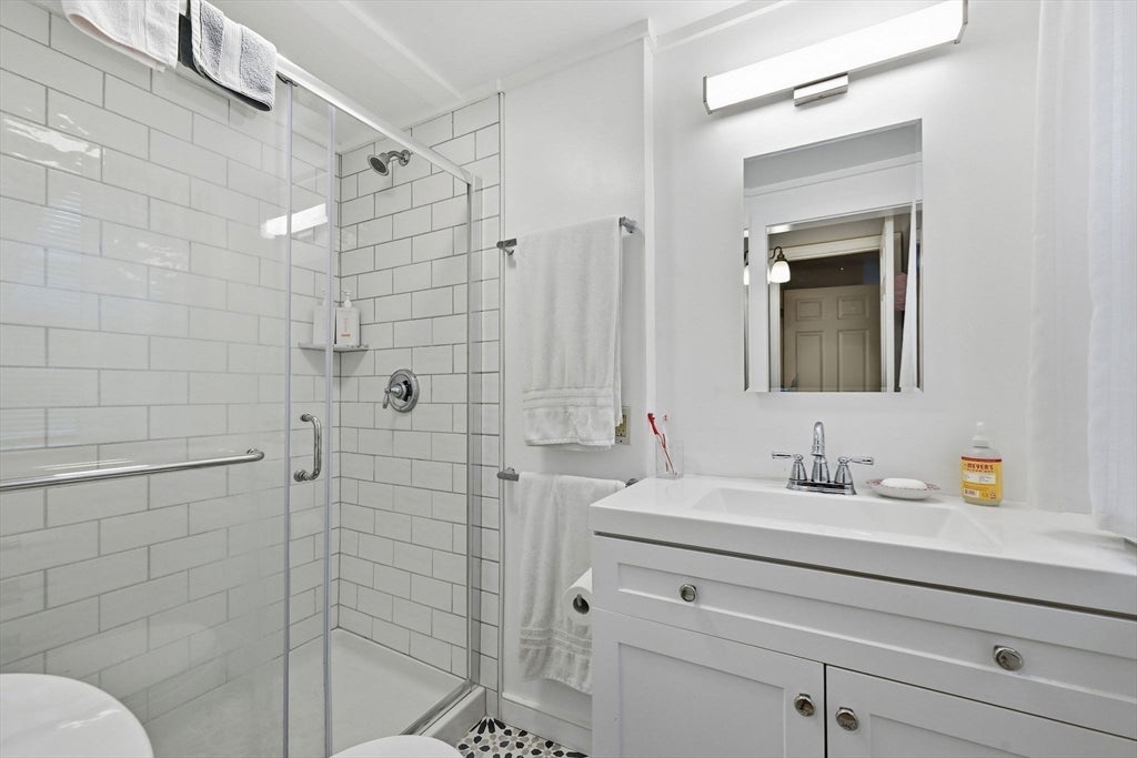 53 School St, Barnstable, MA, 53 School St, Barnstable, MA Photo #21