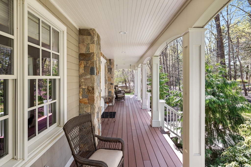 33 Old Concord Rd