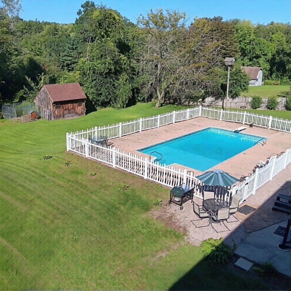 8 Hillsville Rd, North Brookfield, MA, 8 Hillsville Rd, North Brookfield, MA Photo #7