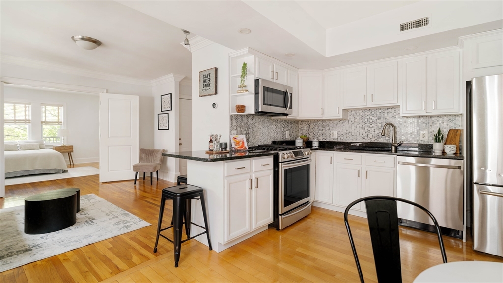 320 Savin Hill Ave 4
