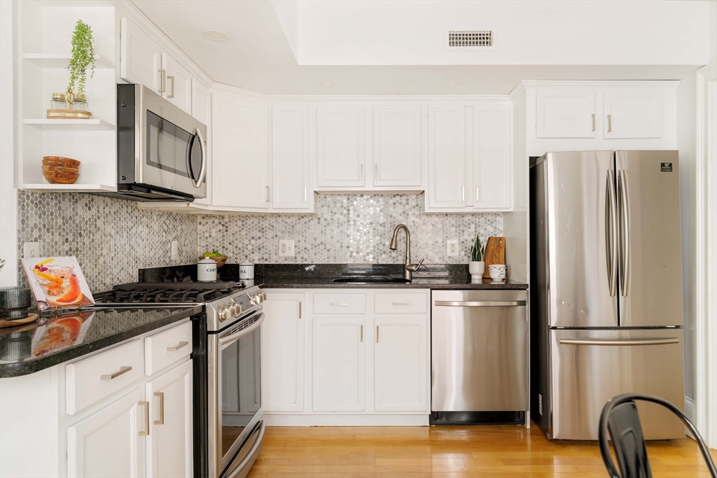 320 Savin Hill Ave 4