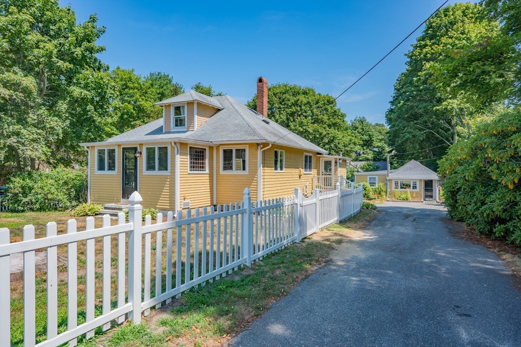 100 River Rd