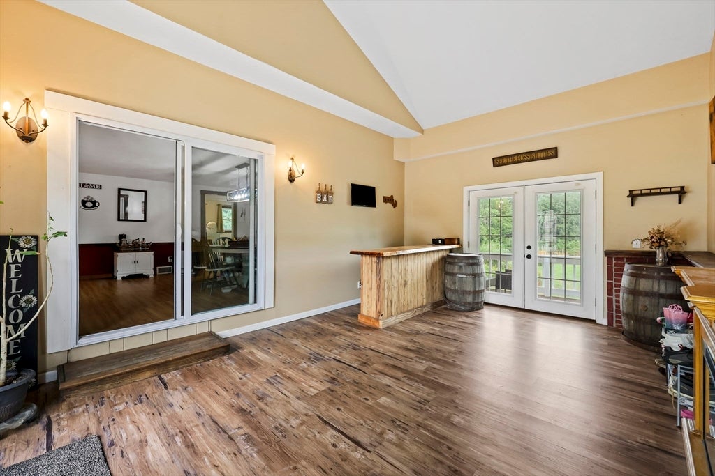401 N Washington St, Belchertown, MA, 401 N Washington St, Belchertown, MA Photo #2