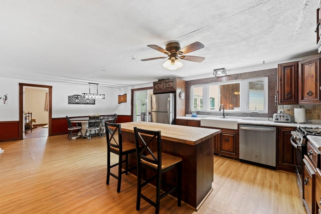 401 N Washington St, Belchertown, MA, 401 N Washington St, Belchertown, MA Photo #7