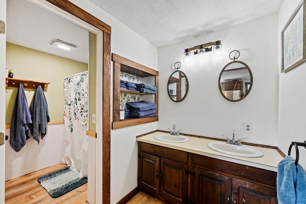 401 N Washington St, Belchertown, MA, 401 N Washington St, Belchertown, MA Photo #6