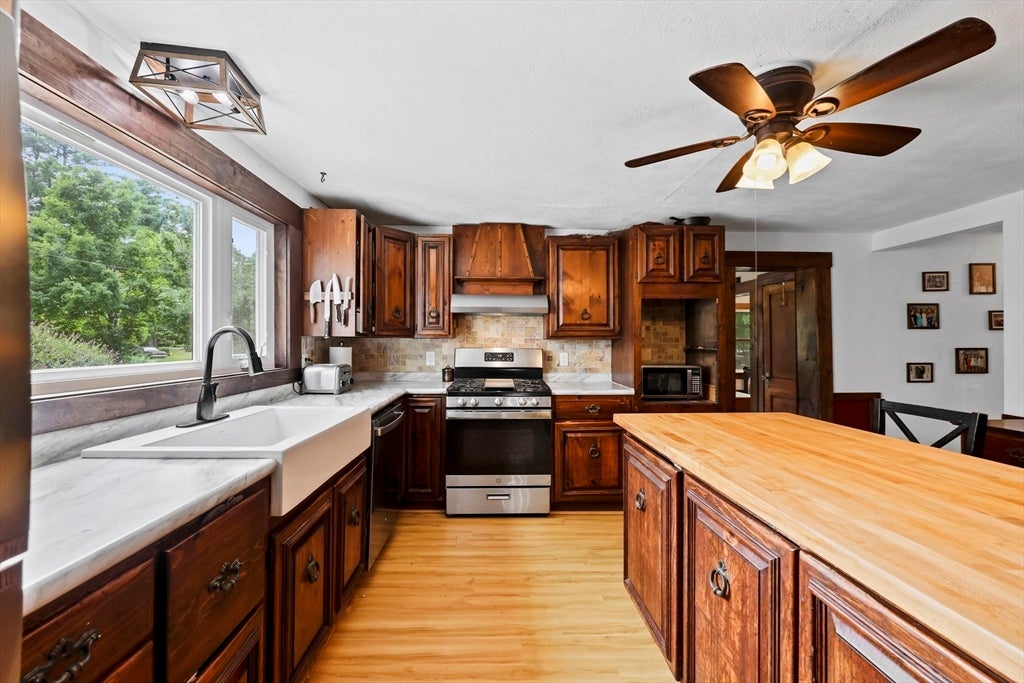401 N Washington St, Belchertown, MA, 401 N Washington St, Belchertown, MA Photo #4