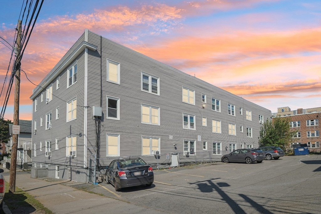 42 W Baltimore St 22
