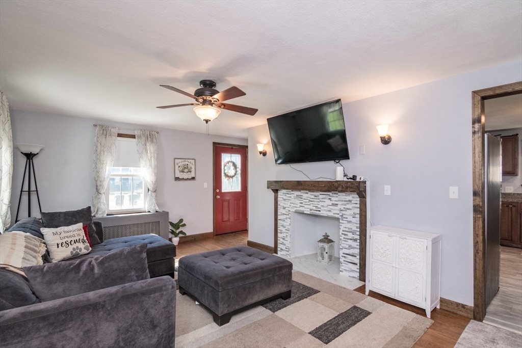 77 Lindbergh Blvd, Westfield, MA Photo #13