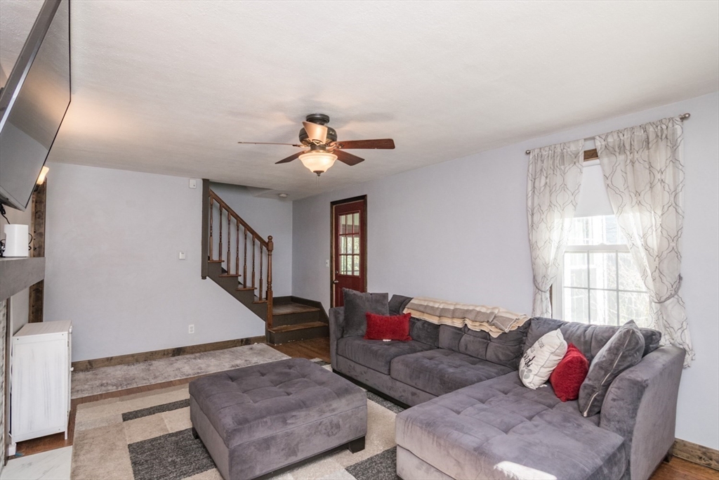 77 Lindbergh Blvd, Westfield, MA Photo #16