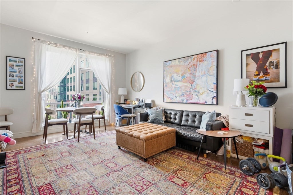 700 Harrison Ave 613