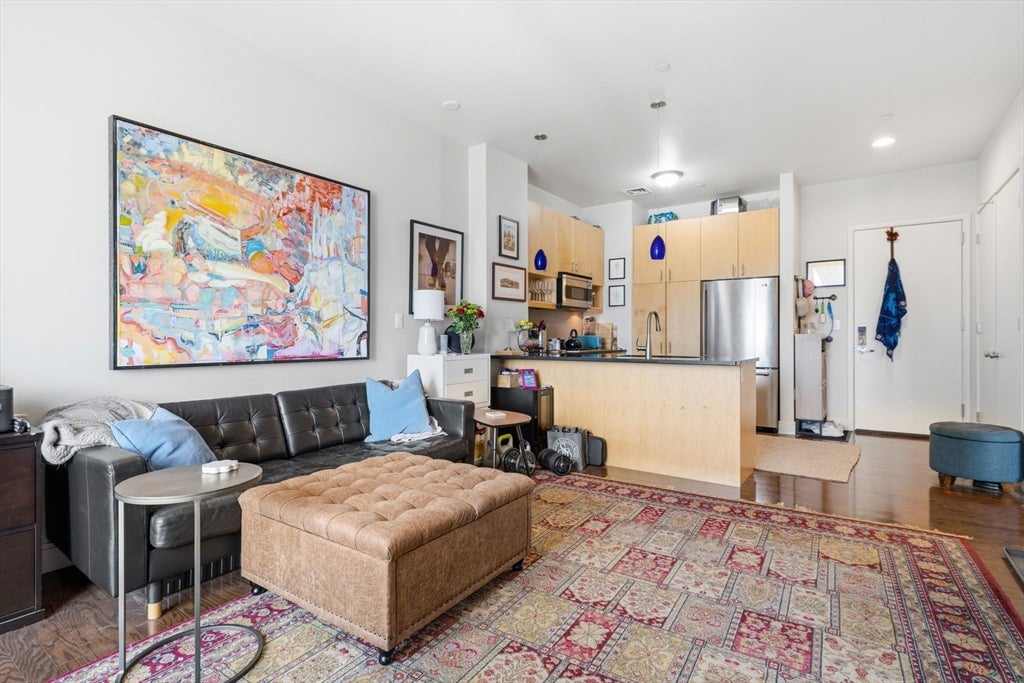 700 Harrison Ave 613