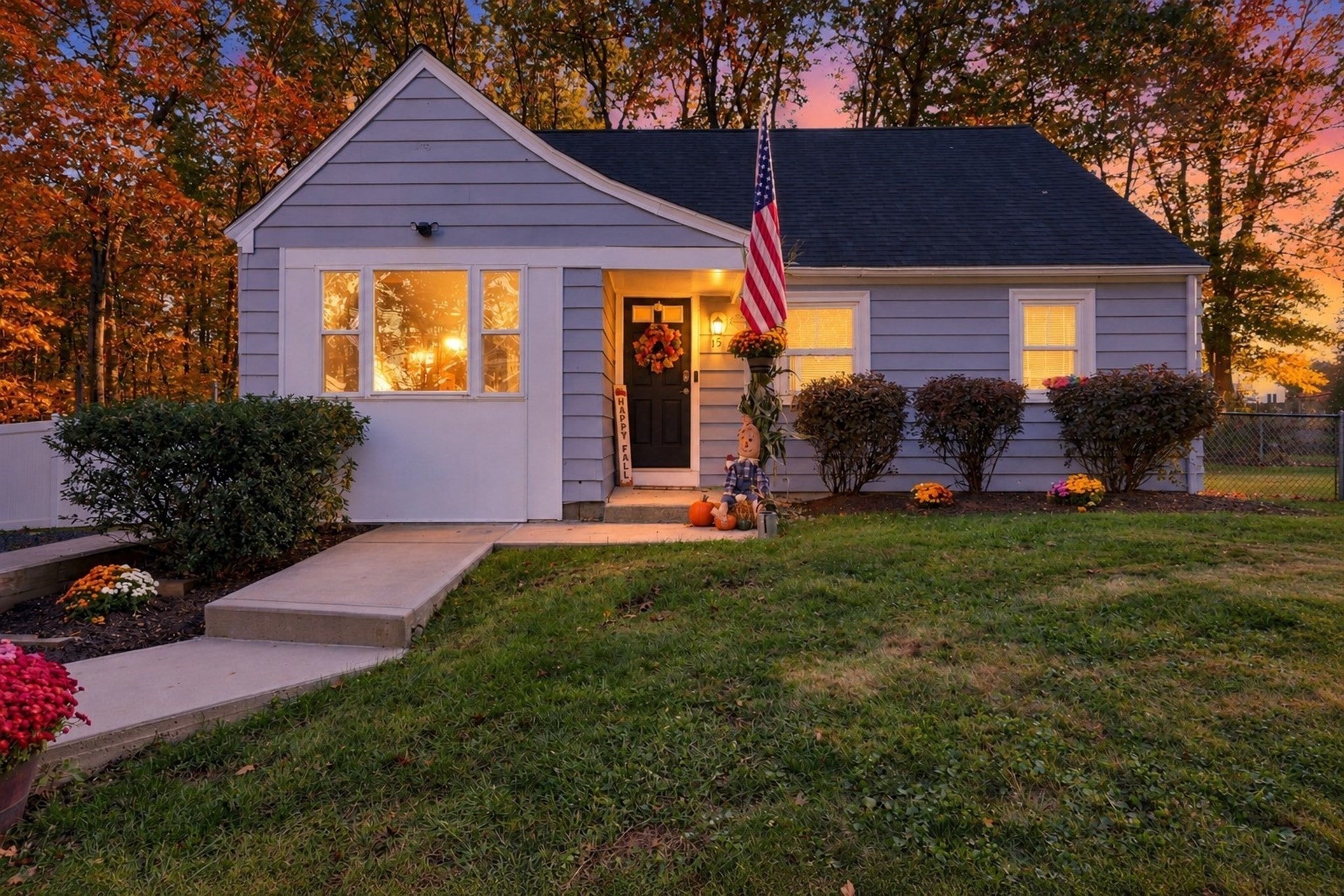 Photo of 15 Cross St, Bellingham, MA