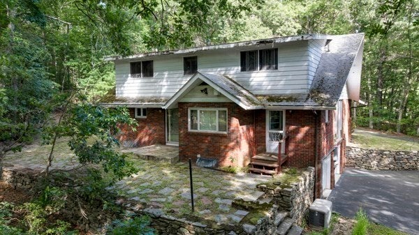 126 Upper Gore Rd