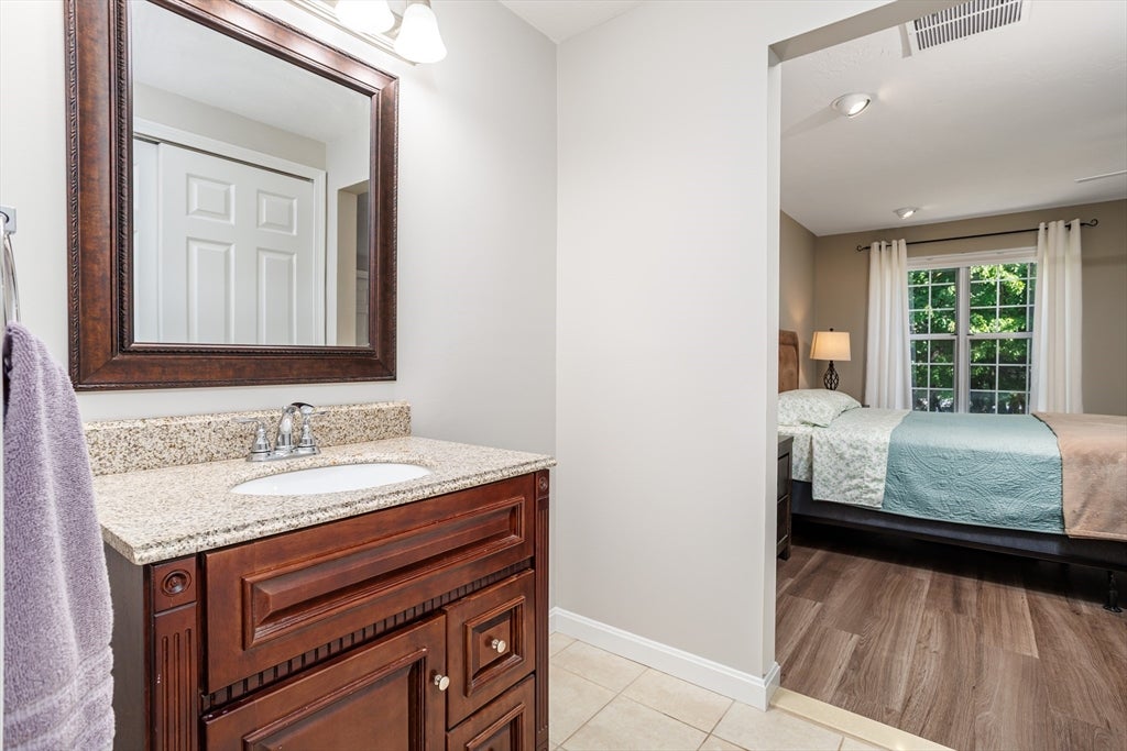 512 Ridgefield Cir #C, Clinton, MA Photo #18