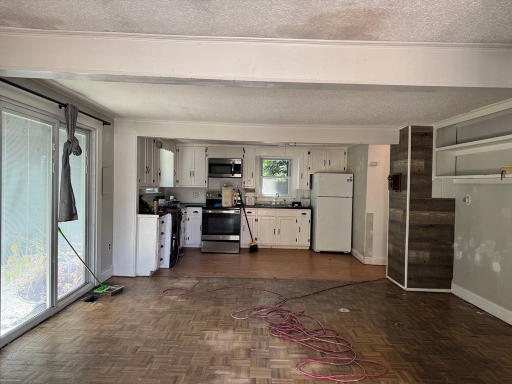 32 Hamilton Ter, Georgetown, MA, 32 Hamilton Ter, Georgetown, MA Photo #3