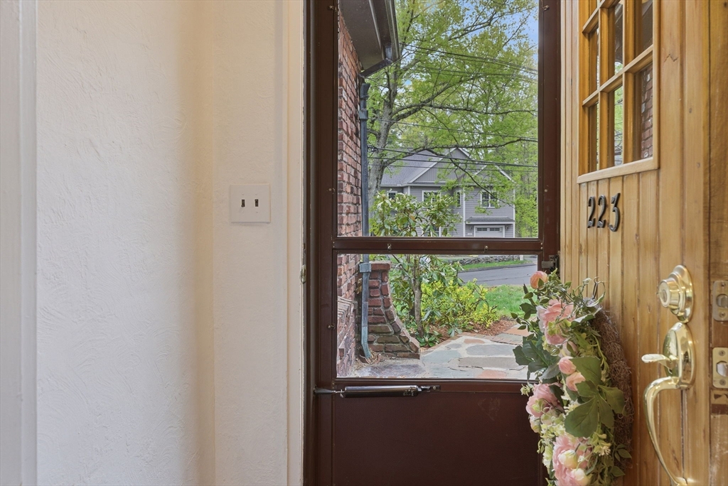 223 Franklin Street, Reading, MA Photo #11