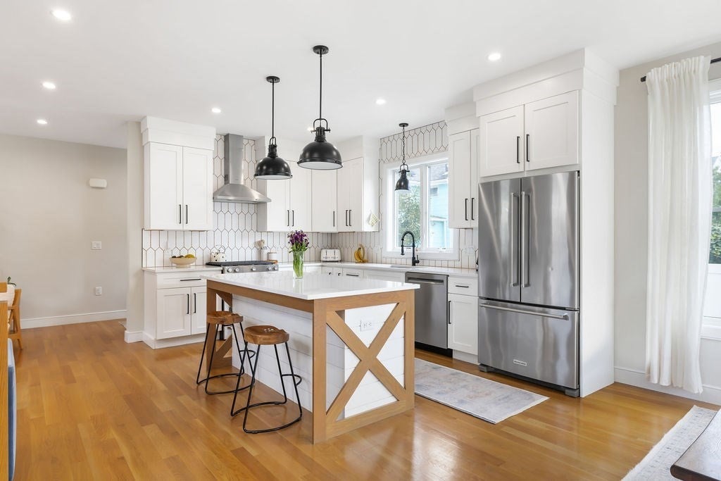 167 Chapel St #167, Newton, MA, 167 Chapel St #167, Newton, MA Photo #3