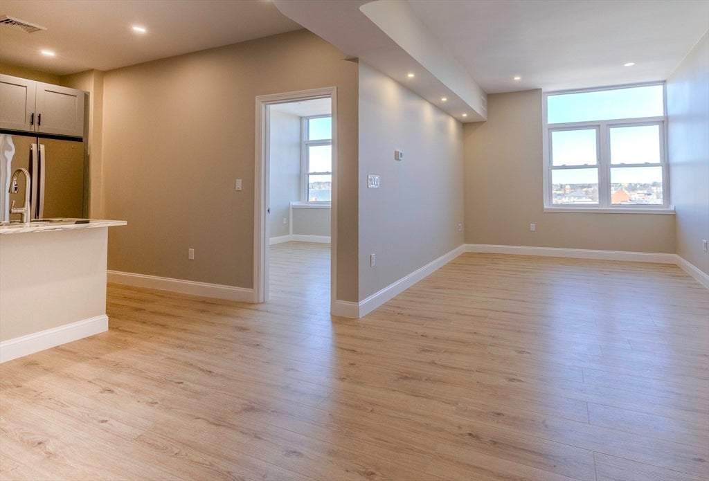 340 Main St 703