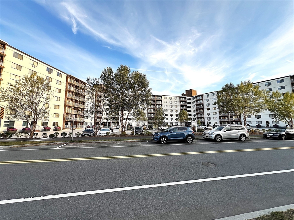 151 Coolidge Avenue 404