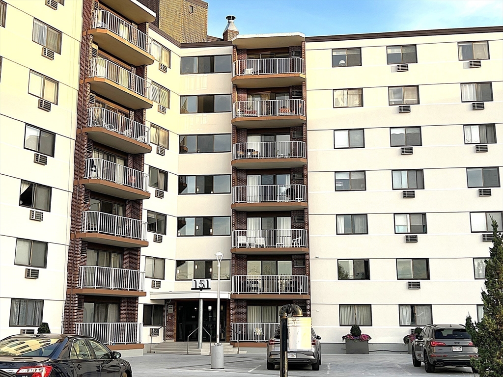 151 Coolidge Avenue 404