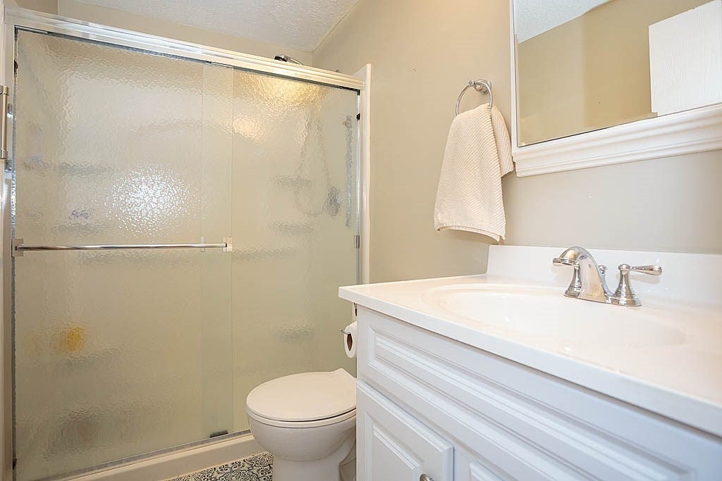 305 Pine St #6, Lowell, MA, 305 Pine St #6, Lowell, MA Photo #13