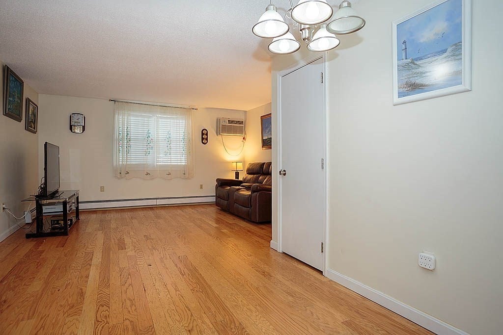 305 Pine St #6, Lowell, MA, 305 Pine St #6, Lowell, MA Photo #5