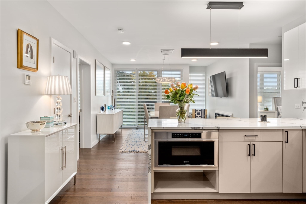 68 Los Angeles St PH5