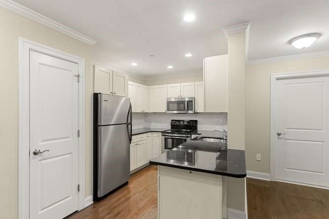 10 Crowninshield St #103, Peabody, MA Photo #6