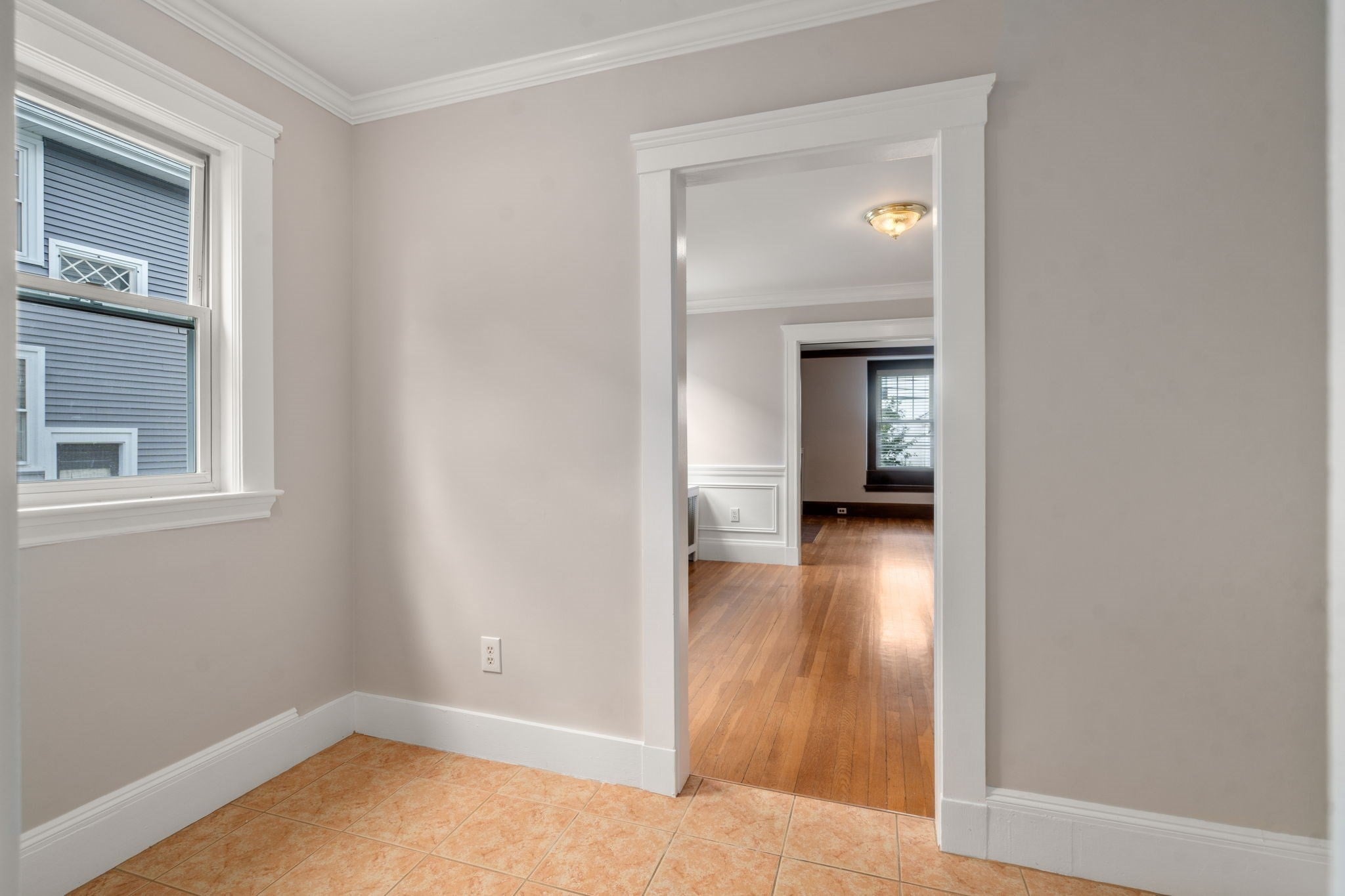 106 Poplar St #1, Watertown, MA Photo #9