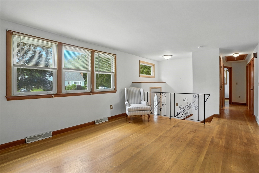 12 Wellington Dr