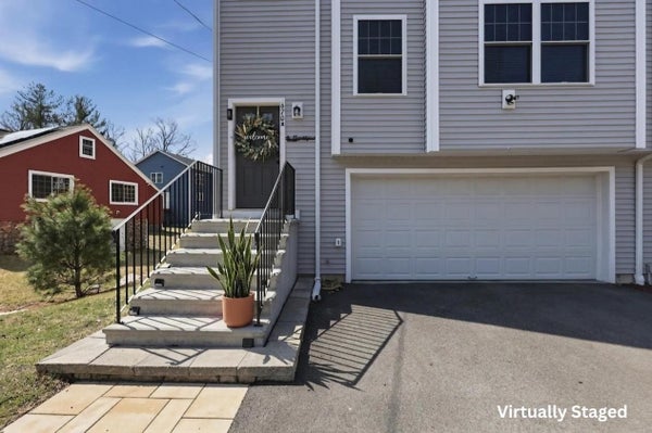 670A BURNCOAT ST, WORCESTER, MA 01606 - Image 9d5cbeeabb9e1b314915aa2365e32fdf/1314456844
