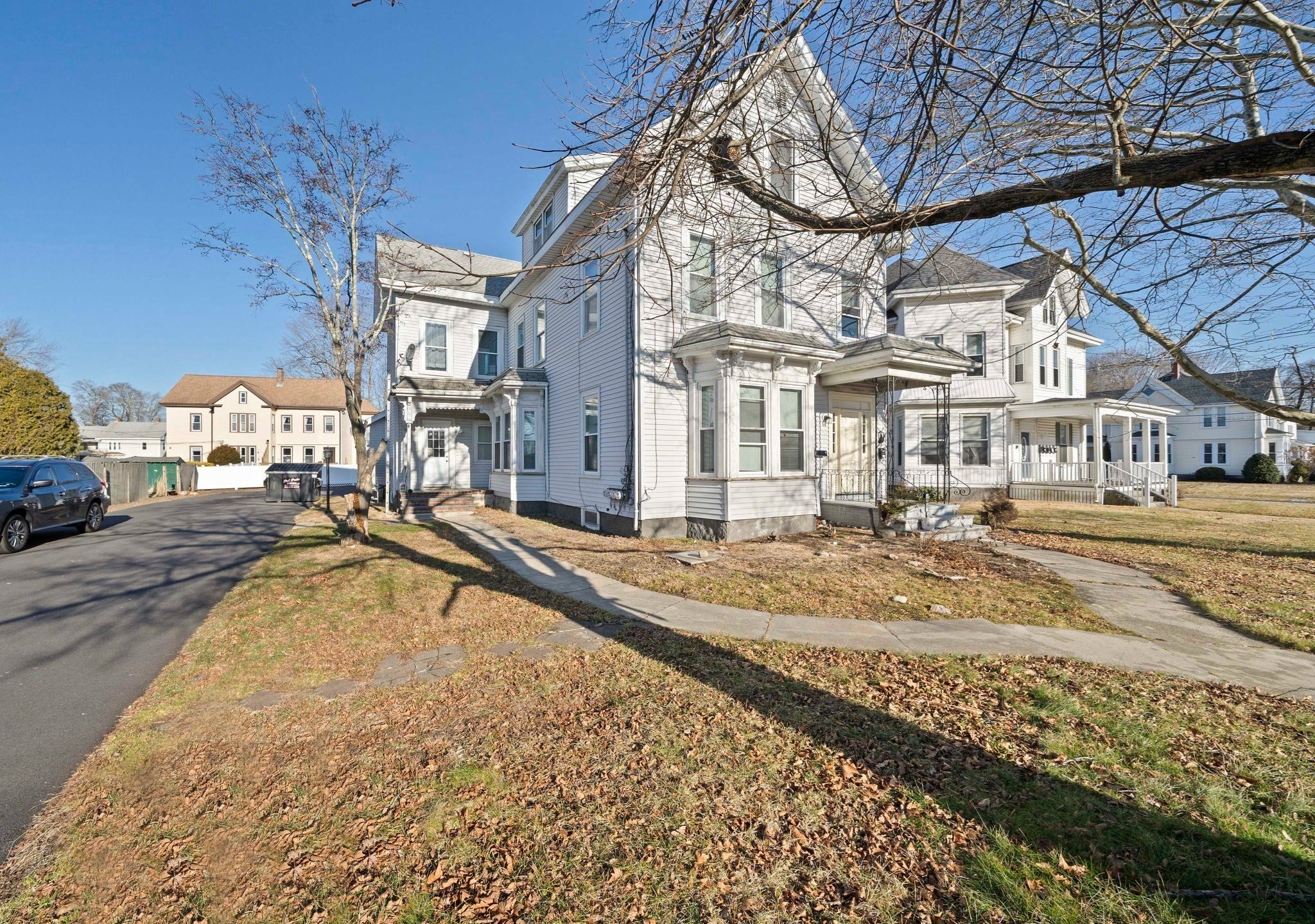 218 South Ave