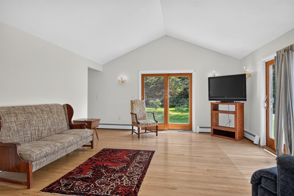 15 Burbank Ln, Lancaster, MA, 15 Burbank Ln, Lancaster, MA Photo #11