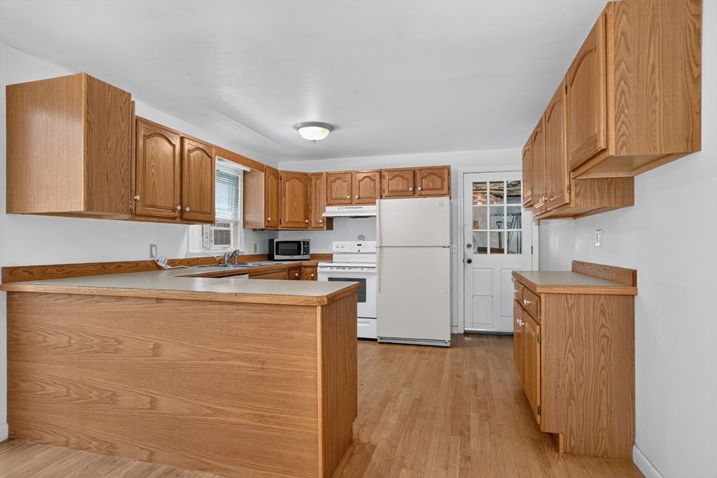 15 Burbank Ln, Lancaster, MA, 15 Burbank Ln, Lancaster, MA Photo #8