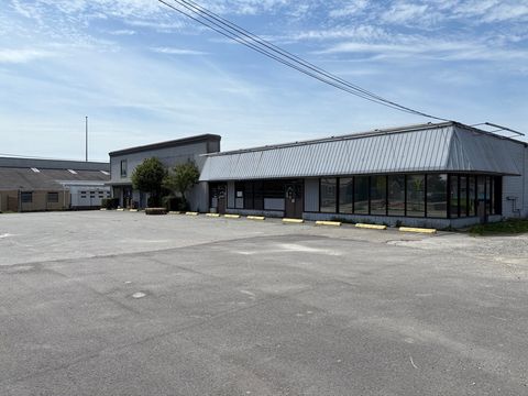 525-527 Church St New Bedford MA 02745