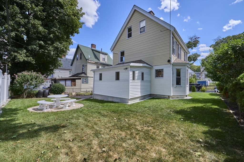 16 Oakley St