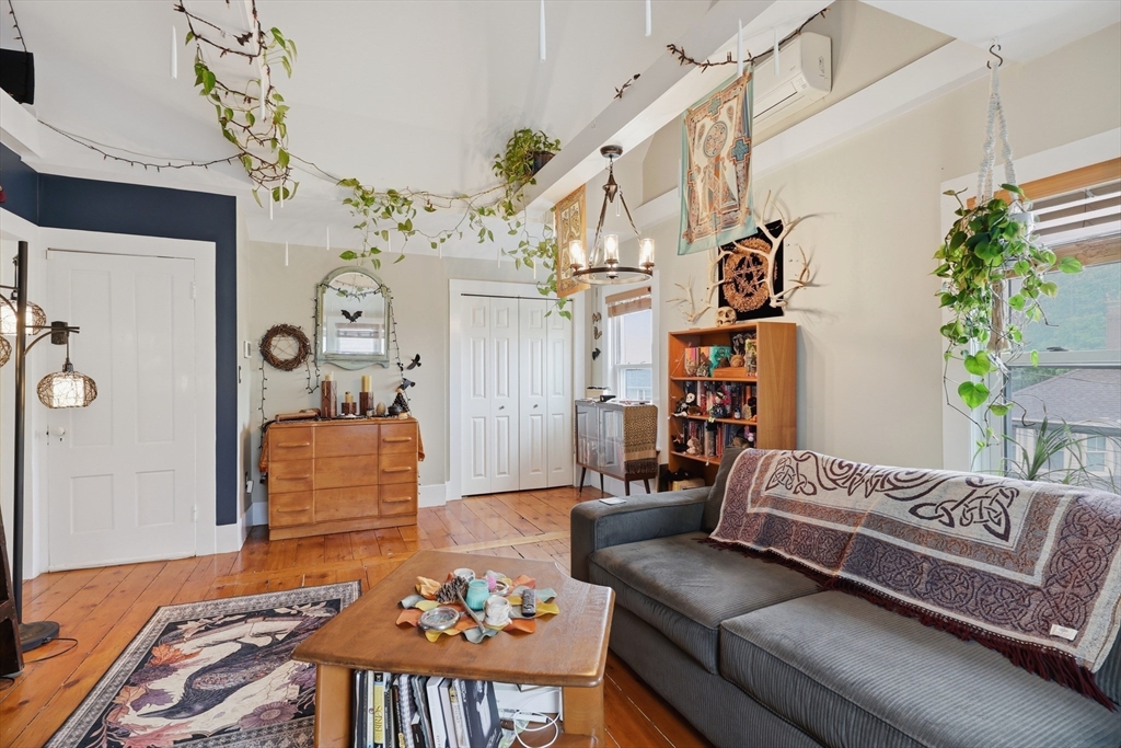 16 Evans Road 2