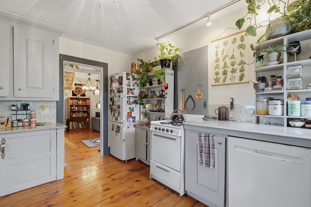 16 Evans Road 2