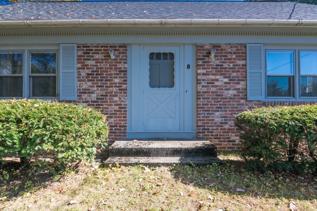 8 Sunset Dr