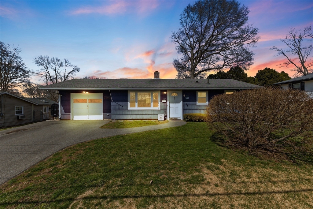52 Budd Ave