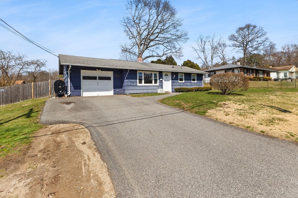 52 Budd Ave
