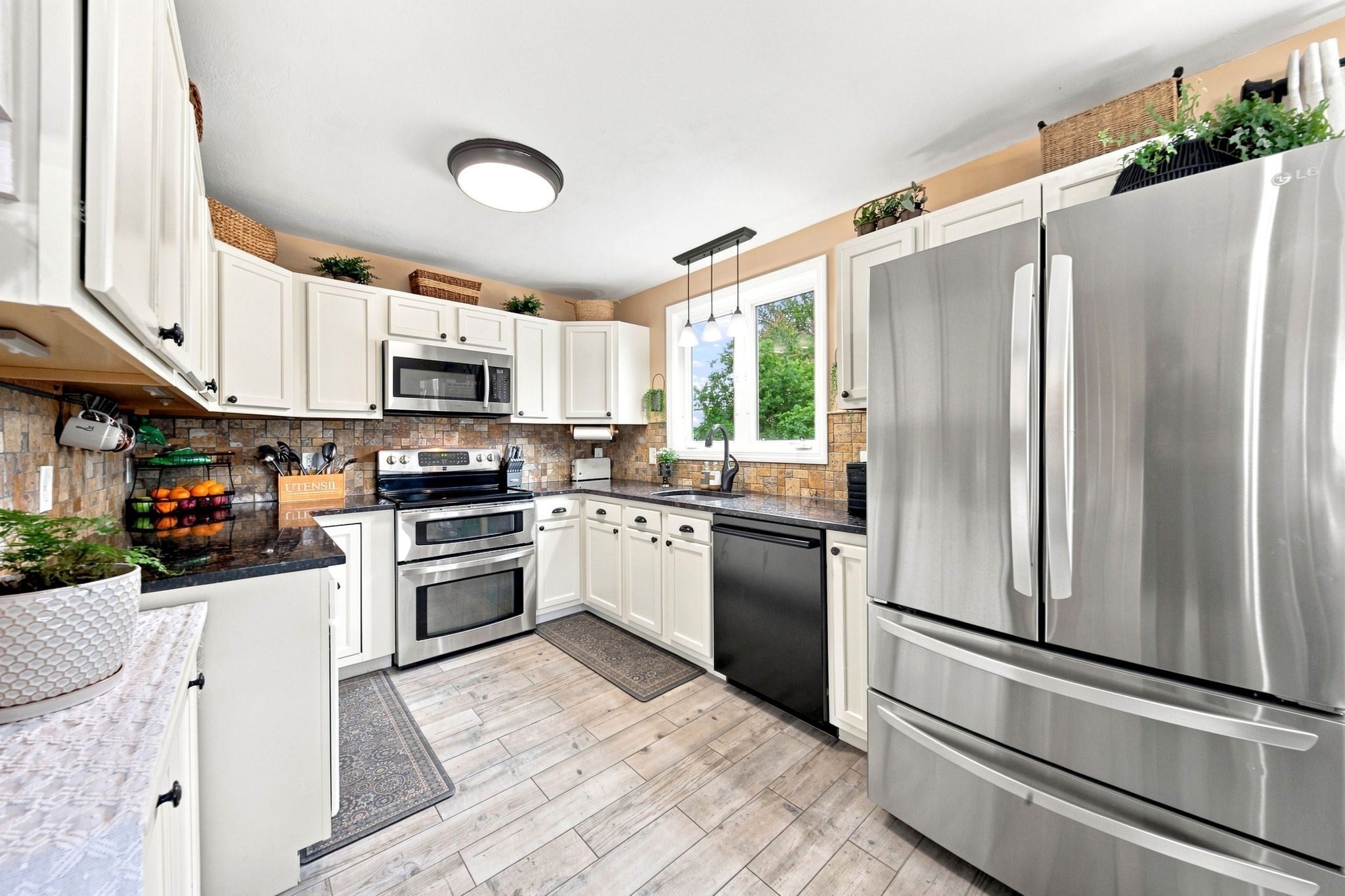 31 Ayer St #31, Haverhill, MA, 31 Ayer St #31, Haverhill, MA Photo #4