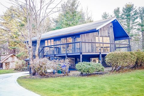 506 Skyline Trl Chester MA 01011