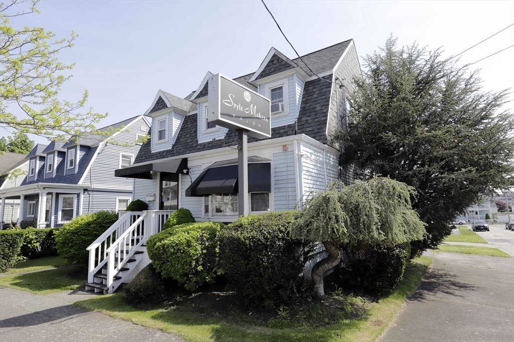 66 Rockdale Ave