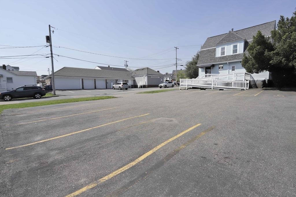 66 Rockdale Ave