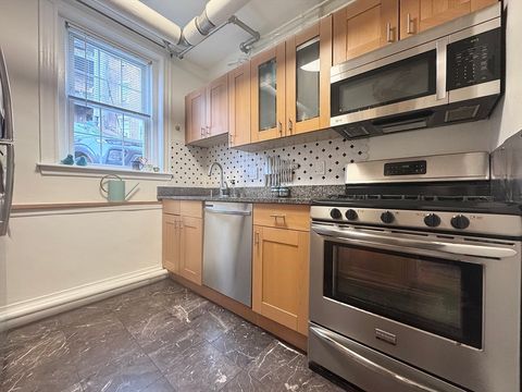 Photo of 139 Beaconsfield Rd #1B, Brookline, MA 02445 (MLS # 73494969)