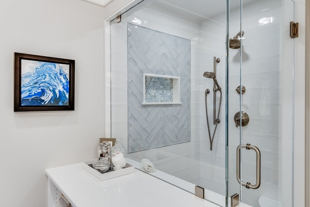 Mashpee, Massachusetts 02649, United States, 5 Bedrooms Bedrooms, ,7 BathroomsBathrooms,Residential,Active,96532